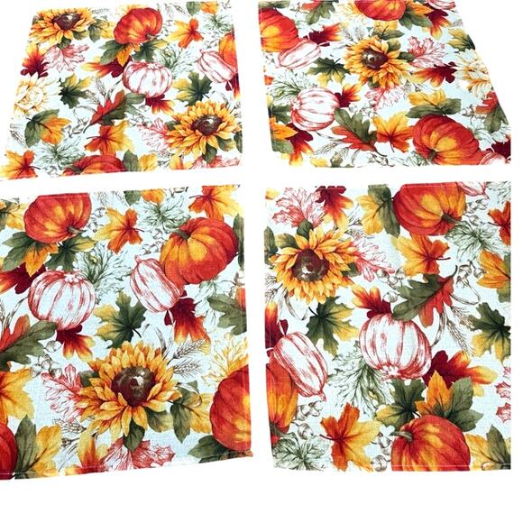Set Of 4 Fall Napkins ,17x 17, Looks new but no tags - Picture 1 of 11